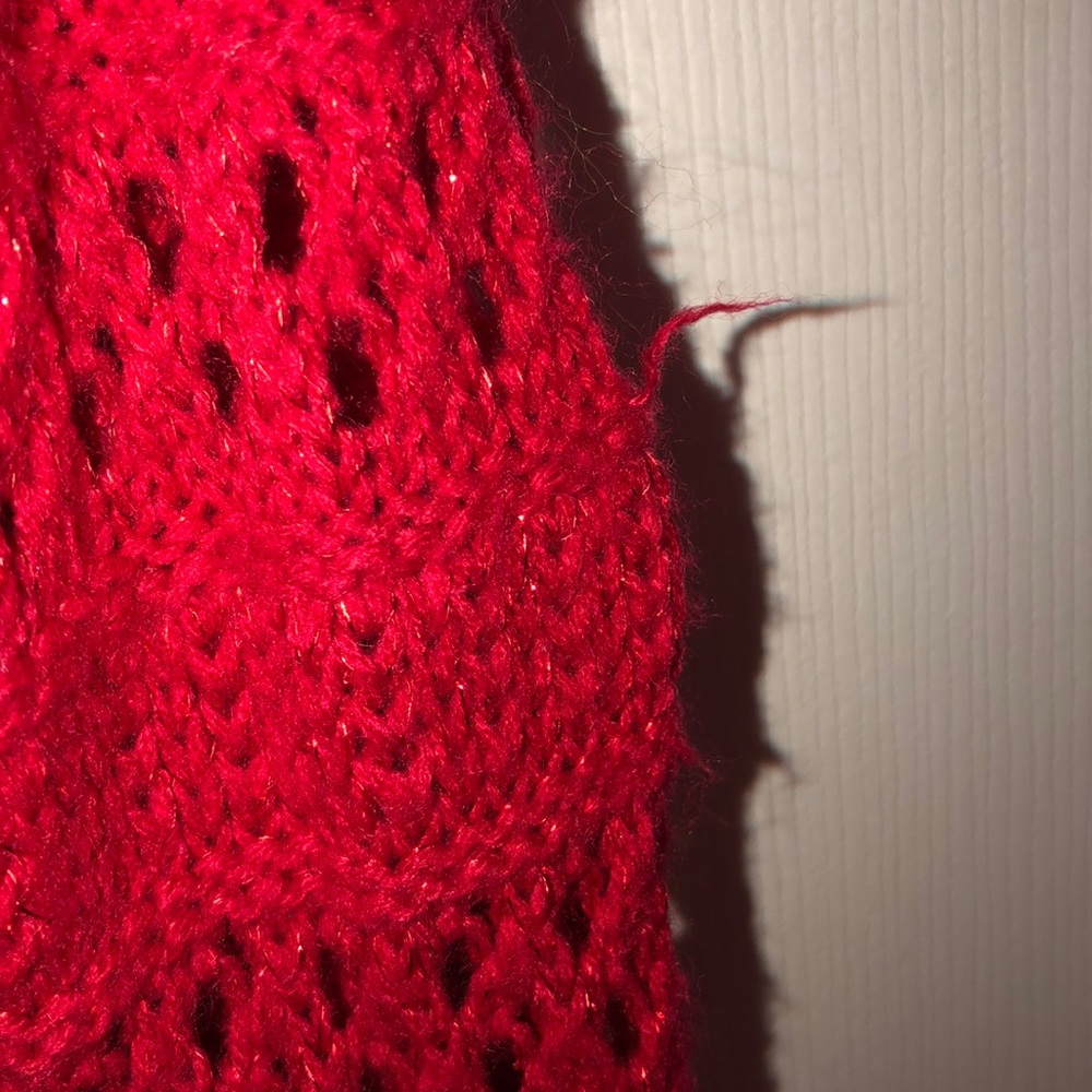 Red sweater - Picture 3 of 5